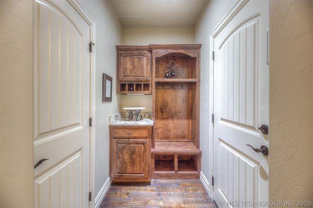 13227 S 68th Avenue E, Bixby, OK 74008