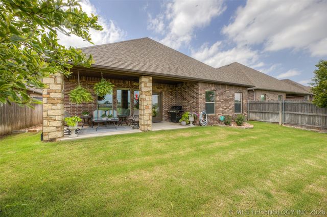13227 S 68th Avenue E, Bixby, OK 74008