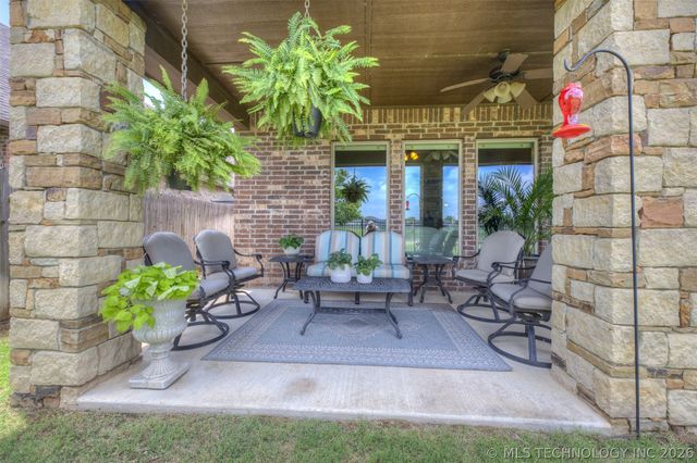 13227 S 68th Avenue E, Bixby, OK 74008