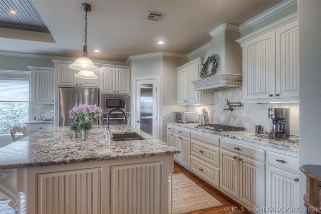 13227 S 68th Avenue E, Bixby, OK 74008