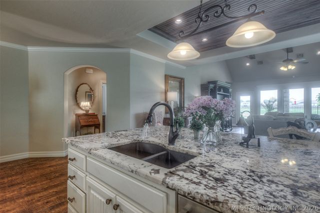 13227 S 68th Avenue E, Bixby, OK 74008