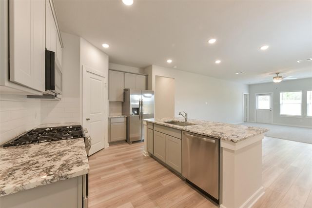 1431 Mulberry Lane, Dayton, TX 77535