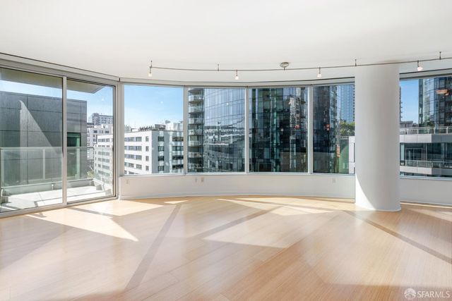301 Main Street 10F, San Francisco, CA 94105