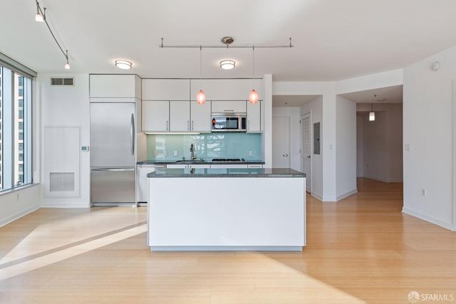 301 Main Street 10F, San Francisco, CA 94105