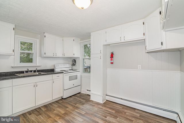 422 N HIGH ST, Duncannon, PA 17020