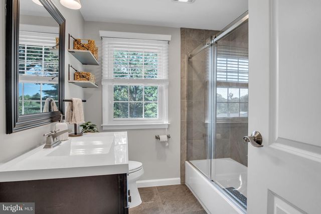 165 OLD FORD DR, Camp Hill, PA 17011