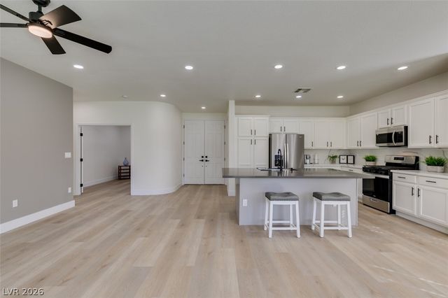 4379 Bella Cascada Street, Las Vegas, NV 89135