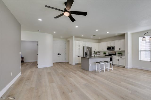 4379 Bella Cascada Street, Las Vegas, NV 89135