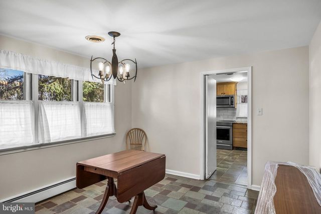 52 WESTBROOK DR, Moorestown, NJ 08057