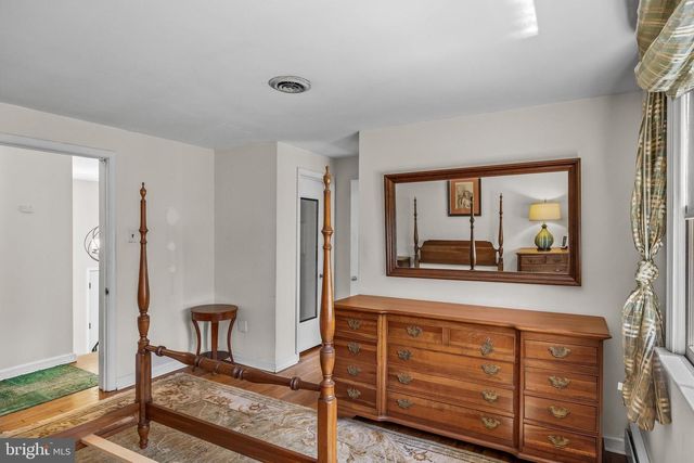 52 WESTBROOK DR, Moorestown, NJ 08057