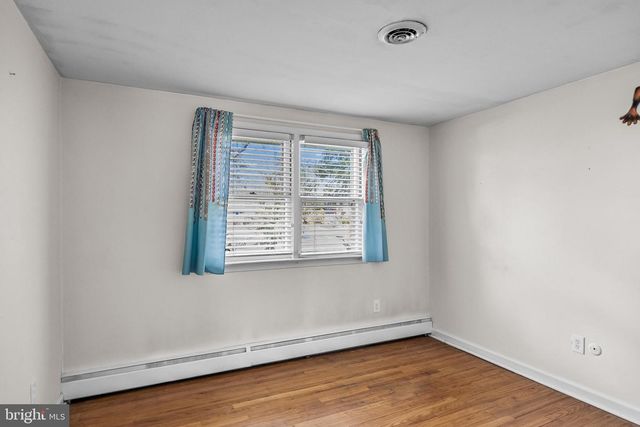 52 WESTBROOK DR, Moorestown, NJ 08057