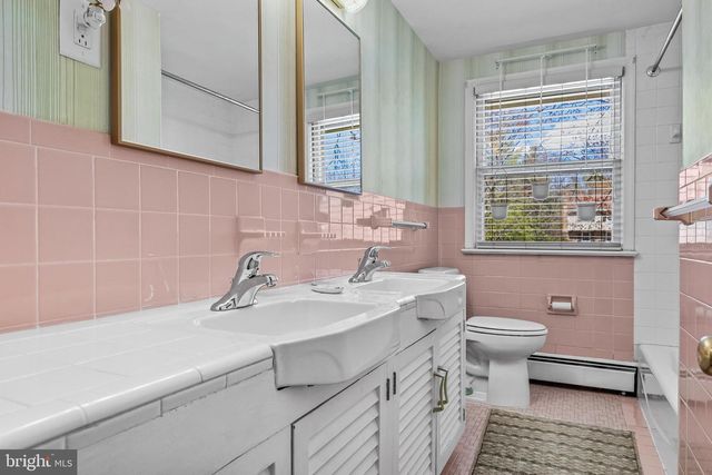 52 WESTBROOK DR, Moorestown, NJ 08057