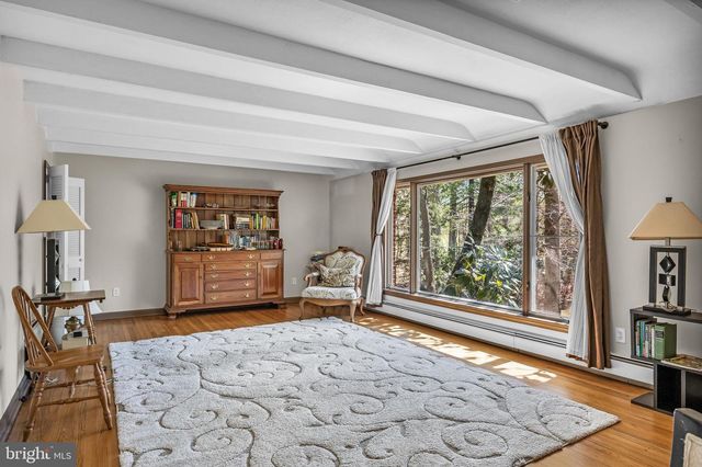 52 WESTBROOK DR, Moorestown, NJ 08057