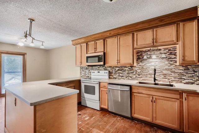 2495 Canabury Drive 334, Little Canada, MN 55117