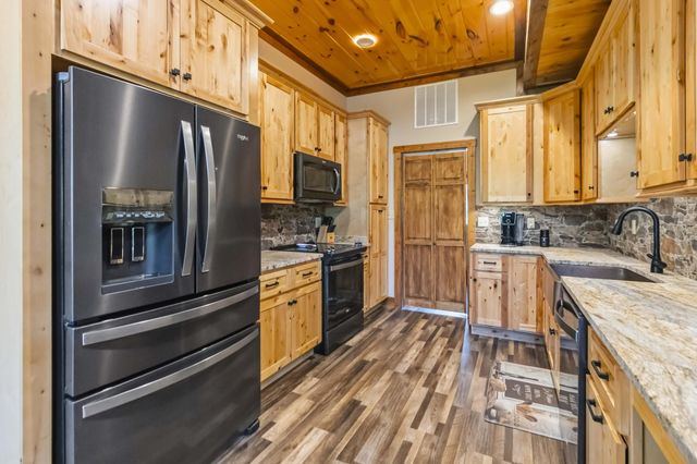 483 Kimber Drive, Nancy, KY 42544