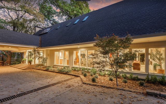 11545 Hillcrest Road, Dallas, TX 75230