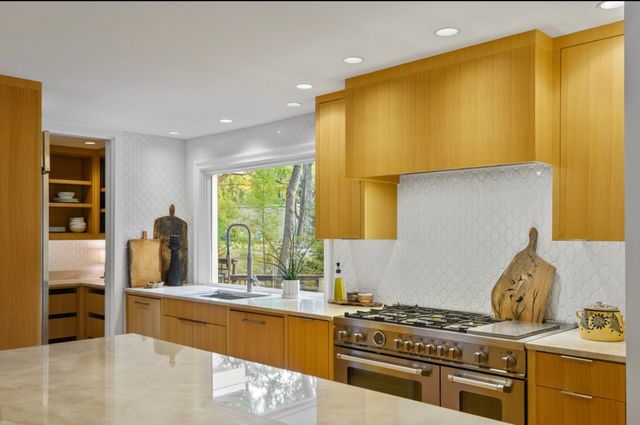 11545 Hillcrest Road, Dallas, TX 75230