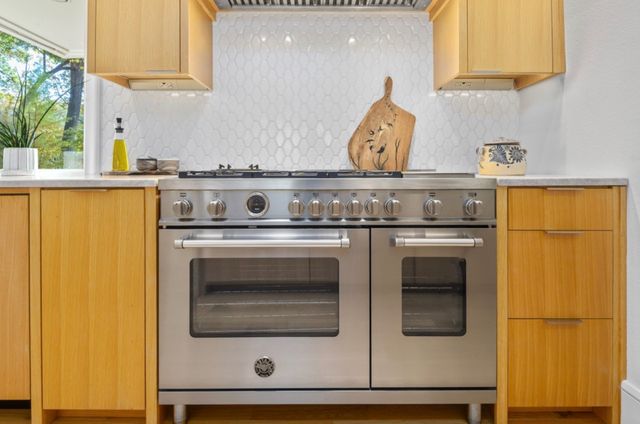 11545 Hillcrest Road, Dallas, TX 75230