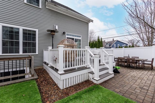 135 Sumner St 1, Quincy, MA 02169