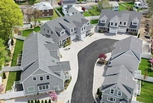 135 Sumner St 1, Quincy, MA 02169