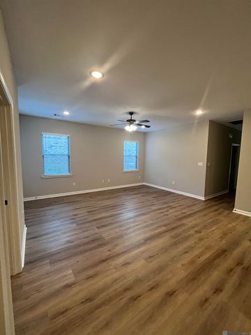 205 River Mill Dr, Brusly, LA 70719