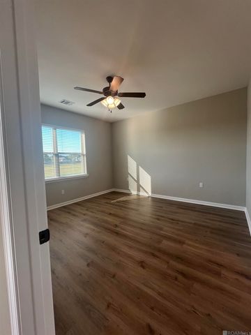 205 River Mill Dr, Brusly, LA 70719