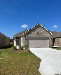 205 River Mill Dr, Brusly, LA 70719