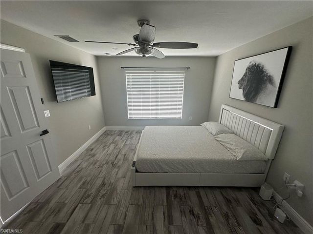 1518 NE 43rd LN, Cape Coral, FL 33909