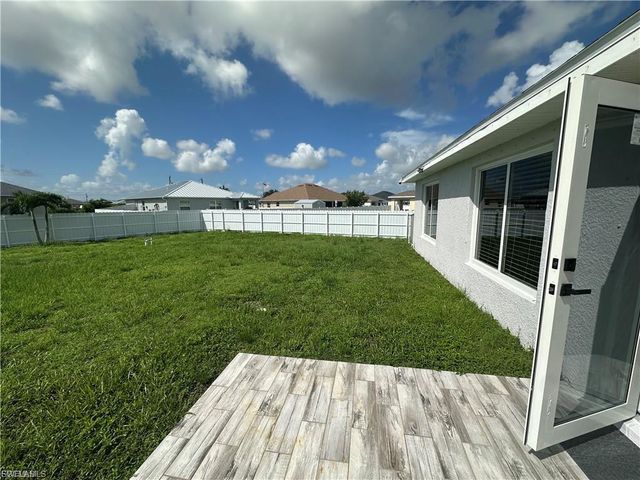 1518 NE 43rd LN, Cape Coral, FL 33909