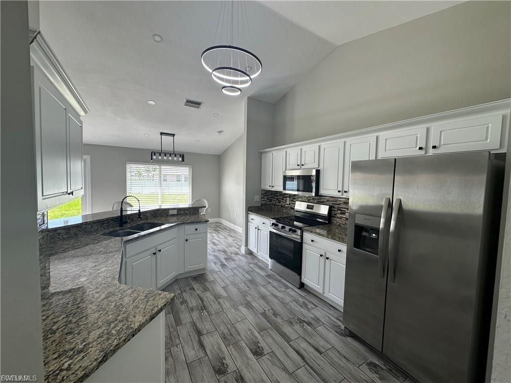 1518 NE 43rd LN, Cape Coral, FL 33909