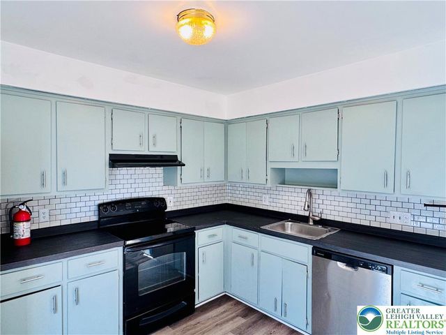 235 Vista Drive, Easton, PA 18042