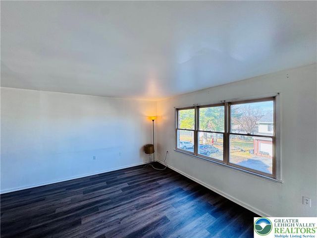 235 Vista Drive, Easton, PA 18042