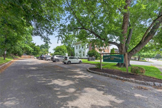 20 Pierces Road 30, Newburgh, NY 12550