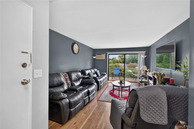 20 Pierces Road 30, Newburgh, NY 12550