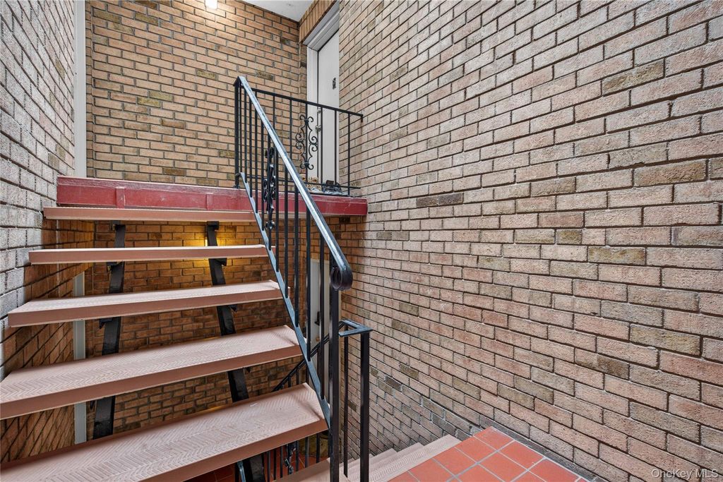 20 Pierces Road 30, Newburgh, NY 12550 — photo 3