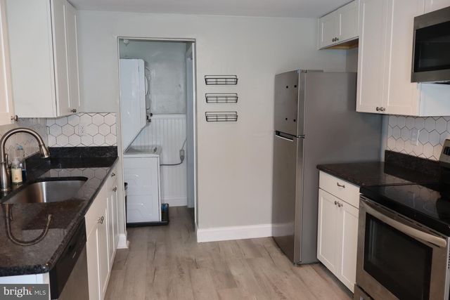 306 ELWOOD PL, New Castle, DE 19720