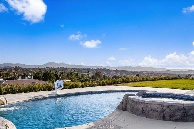 16105 Gallery Heights Drive, Riverside, CA 92504
