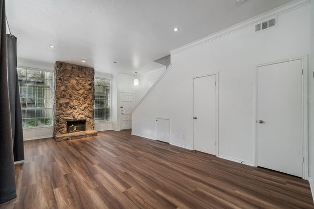 2815 Welborn Street 104, Dallas, TX 75219