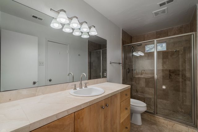 2815 Welborn Street 104, Dallas, TX 75219