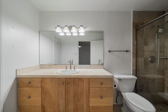 2815 Welborn Street 104, Dallas, TX 75219