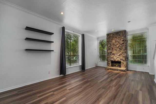 2815 Welborn Street 104, Dallas, TX 75219