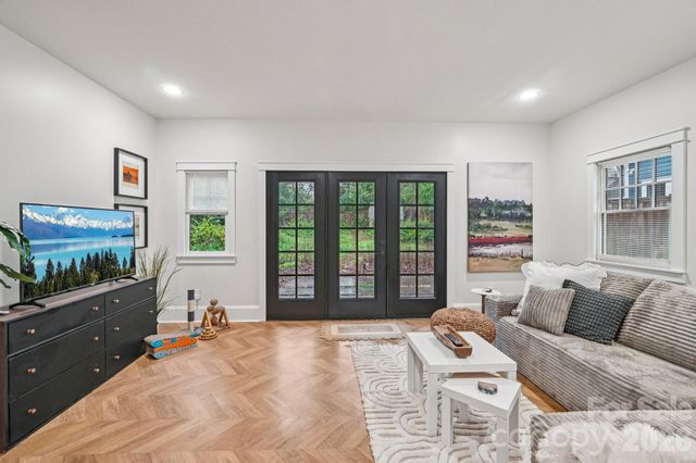 226 W Park Avenue, Charlotte, NC 28203