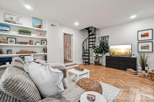 226 W Park Avenue, Charlotte, NC 28203