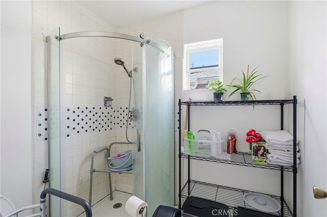 27828 Parkvale, Saugus, CA 91350