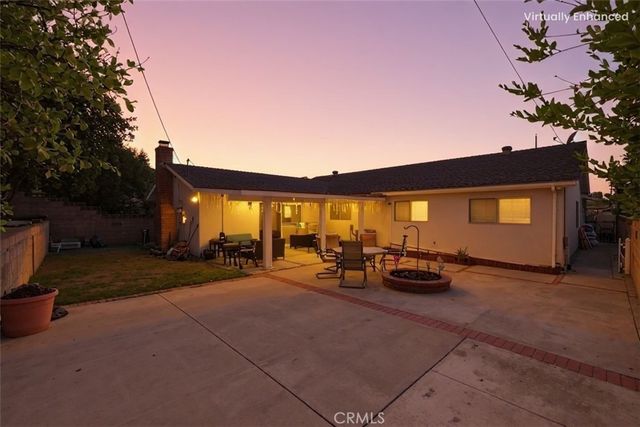 27828 Parkvale, Saugus, CA 91350