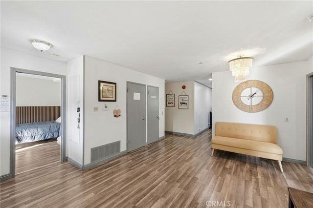 27828 Parkvale, Saugus, CA 91350