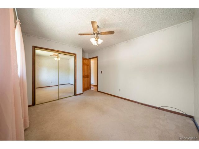 10152 W 70th Dr, Arvada, CO 80004