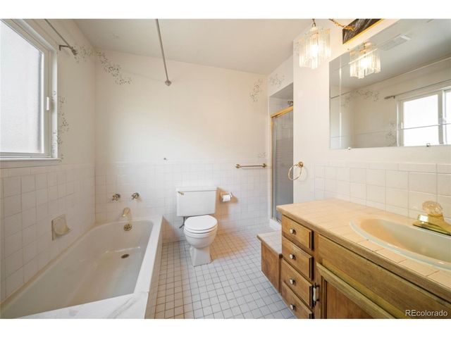 10152 W 70th Dr, Arvada, CO 80004