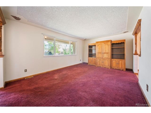 10152 W 70th Dr, Arvada, CO 80004