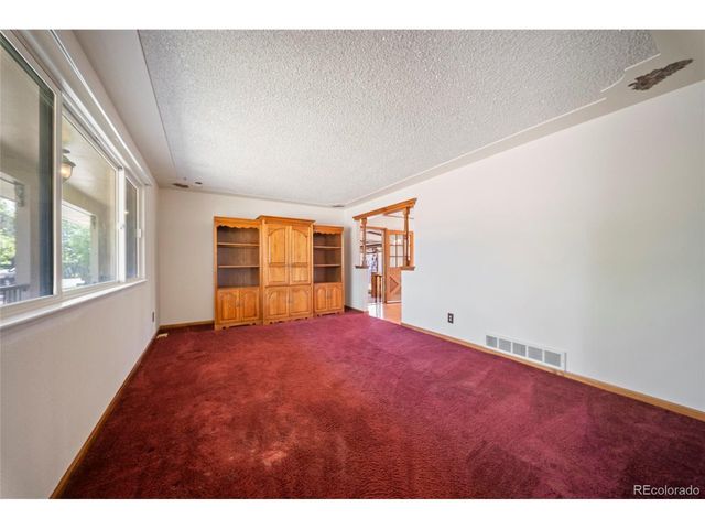 10152 W 70th Dr, Arvada, CO 80004